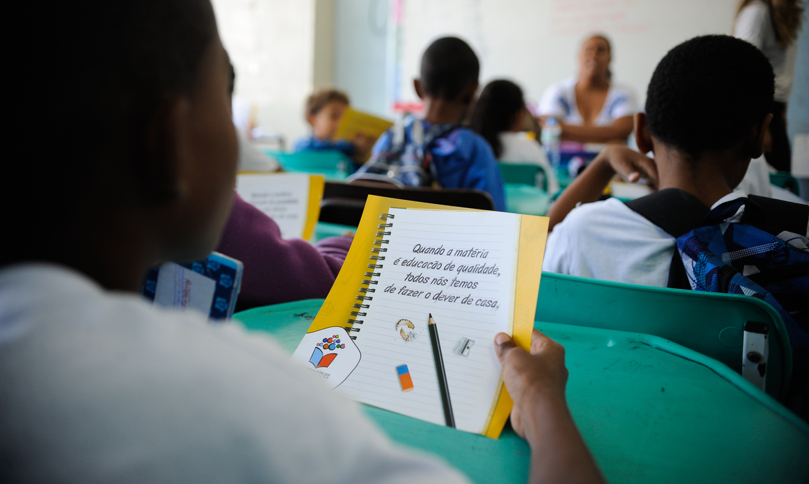 Setor de educação conquista vetos de proposições de alto risco após atuação junto ao Governo do Maranhão